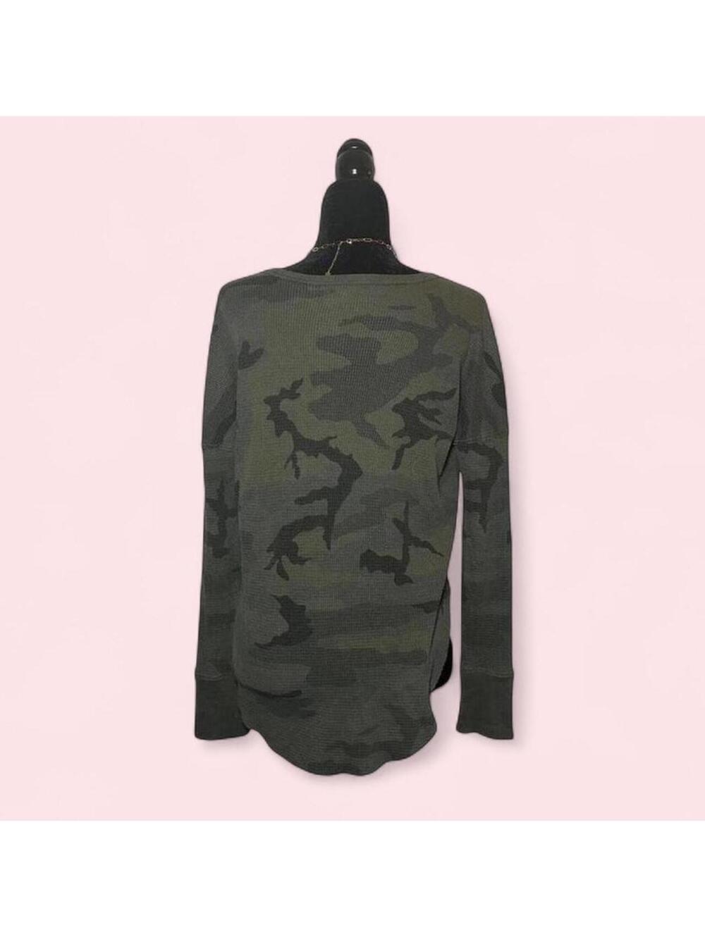 TNA Green Camo Long Sleeve Shirt Oversized Size S - Picture 6 of 6